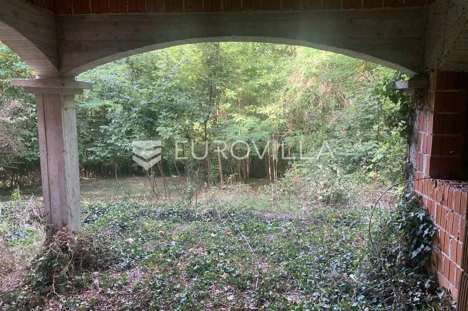 vrhovec, vidovčica nedovršena vila od 400 m² - slika 10