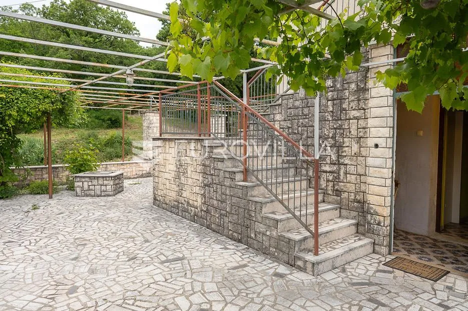 rijeka, drenova, samostojeća kuća sa tri stana - slika 7