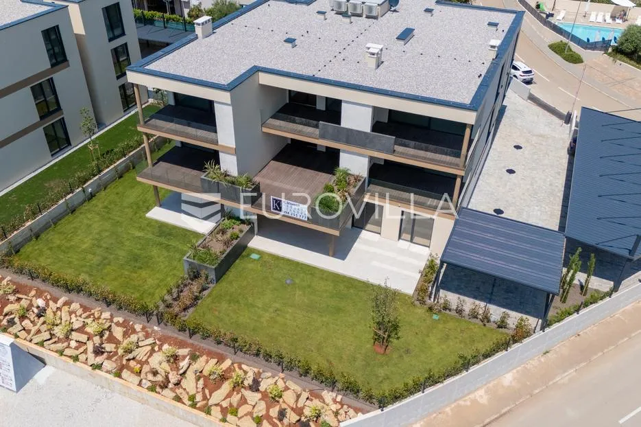 istra, novigrad, stan s dvije spavaće sobe s vrtom u prizemlju 138 m² 2 parkinga - slika 21