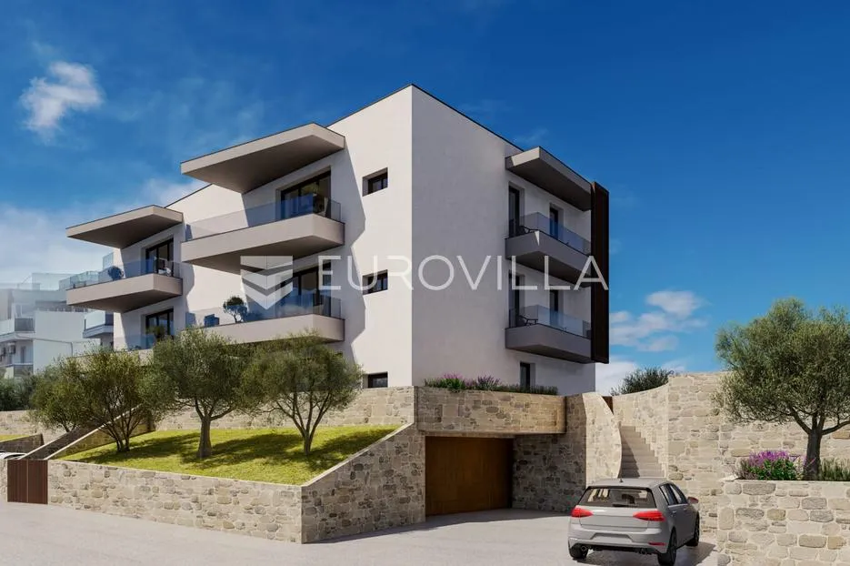 Čiovo, novogradnja, moderan trosoban stan površine 90,33 m² - Trogir