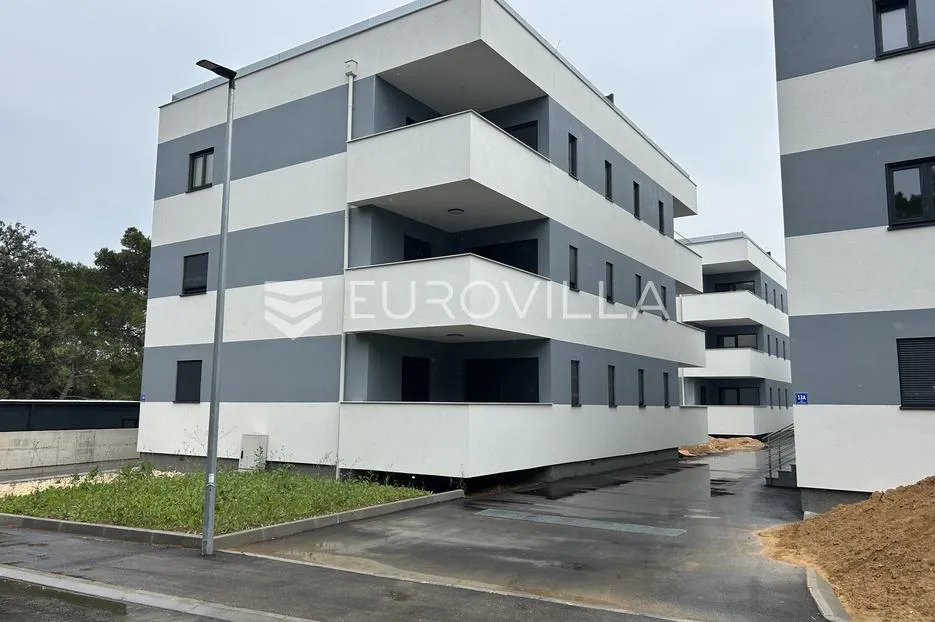 biograd na moru, dvosobni apartman u prizemlju površine 69,85 m² - slika 4