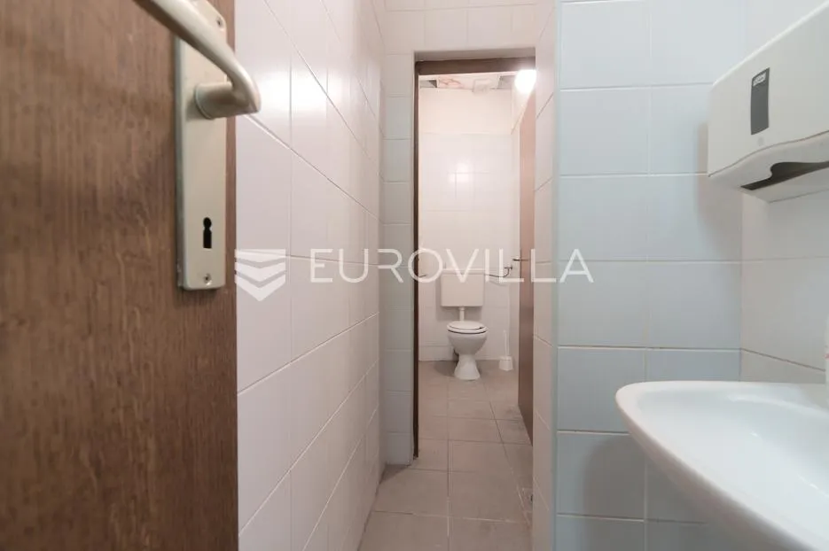 osijek, retfala, poslovna zgrada površine 359 m² - slika 11