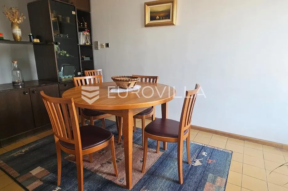 split, žnjan komforan trosoban stan od 99,8 m² južne orijentacije s pogledom na more - slika 5