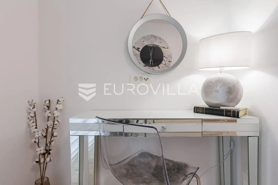 podstrana, strožanac, prekrasan dvoetažan penthouse - slika 9