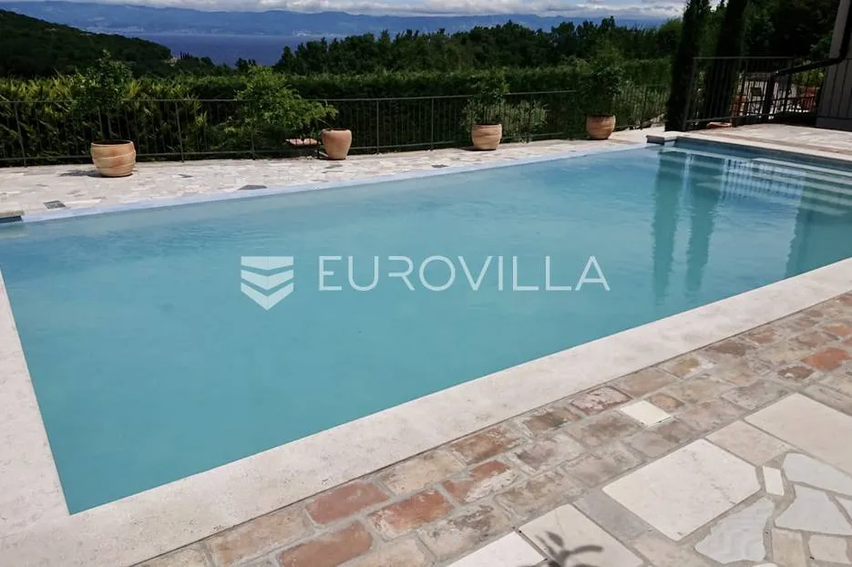 brseč - predivna luksuzna vila s bazenom i panoramskim pogledom na more - slika 12