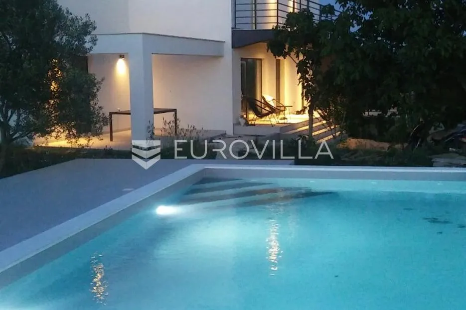 zadar, crno, moderna vila na predivnoj privatnoj lokaciji - slika 6