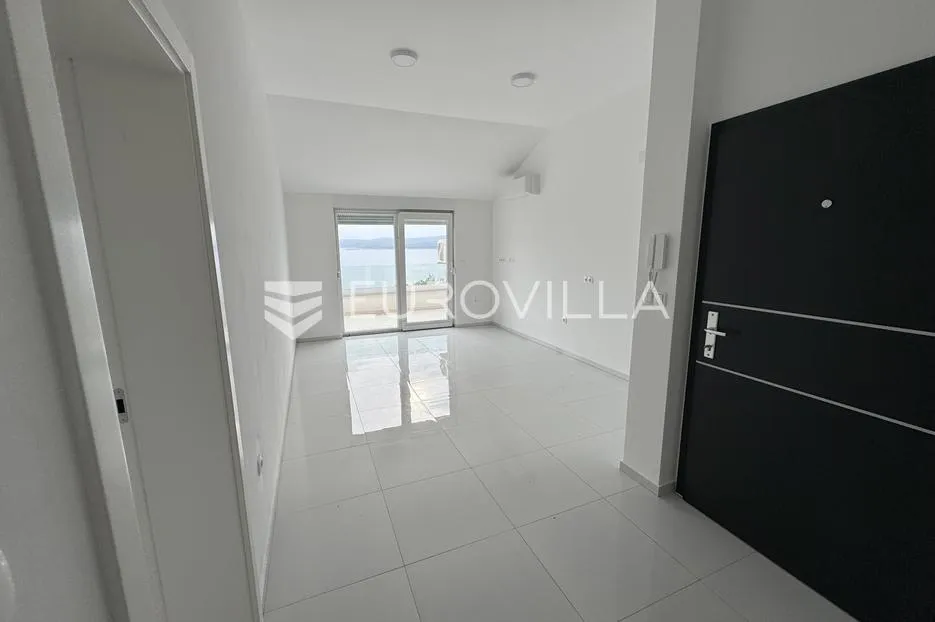 crikvenica, novogradnja, predivan trosoban stan nkp 56 m2 - slika 2