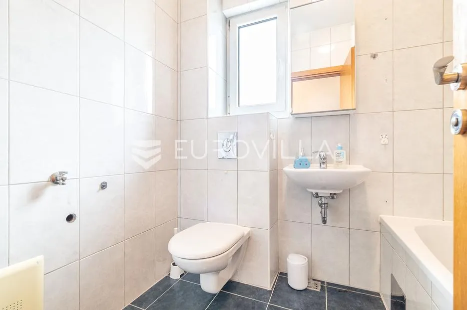 zagreb, sesvete, troetažni četverosoban stan s vrtom, 100 m² - slika 6