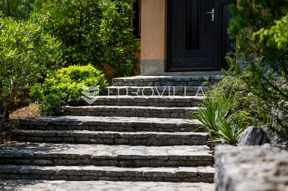 otok krk, gostinjac, šarmantna kuća nkp 180 m2 - slika 2