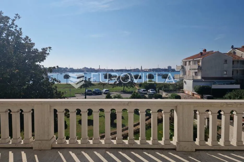 umag, vila prvi red do mora - slika 8
