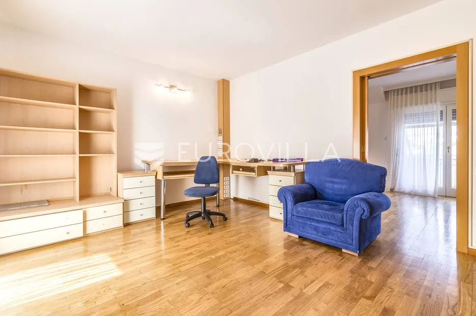 zagreb, šestine, najam luksuzna vila na tri etaže površine 500m2 s perivojem - slika 15