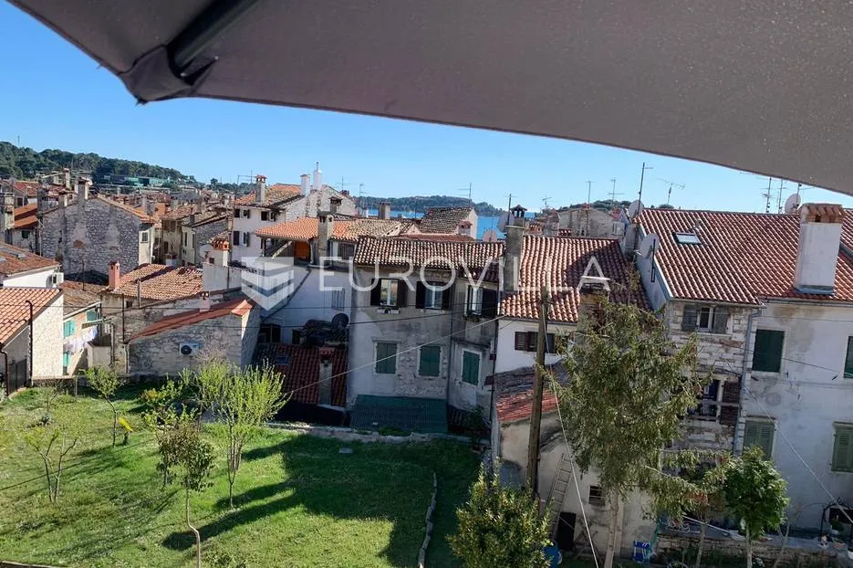 istra, rovinj, kuća u nizu, u centru grada sa pogledom na more - slika 18