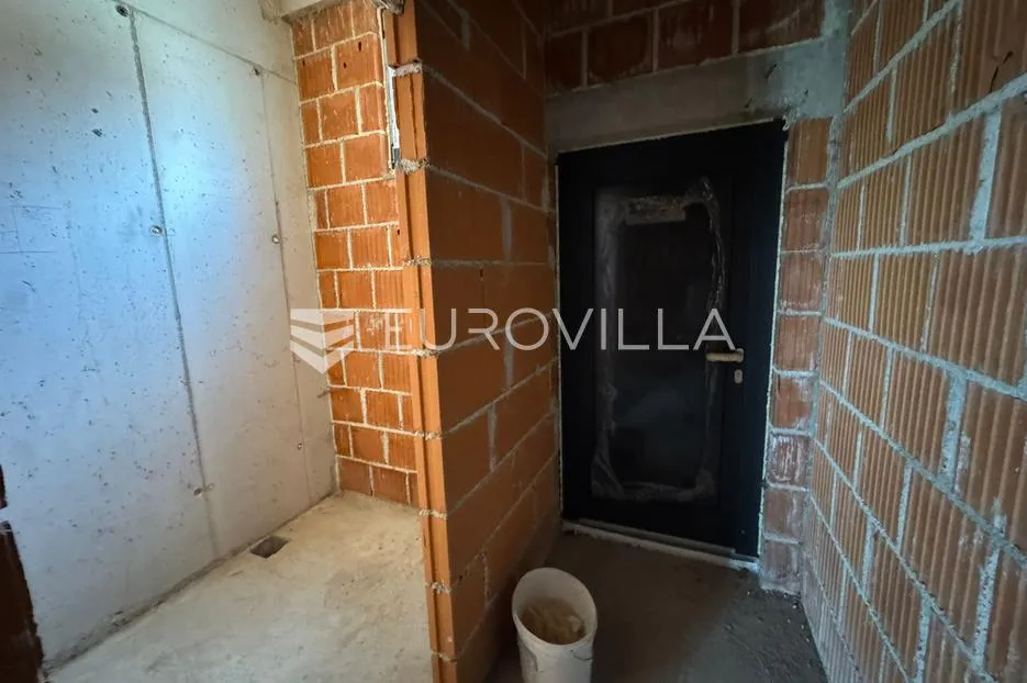 zagreb ilica atraktivan poslovni prostor, ulični lokal 215 m² terasa 95 m² 6 parkirnih mjesta - slika 17