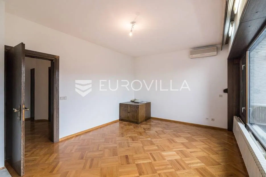 zagreb, pantovčak obiteljska kuća - slika 8