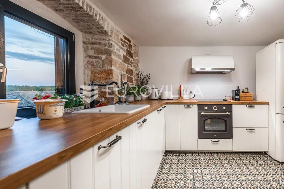 istra, umag, autentična istarska kamena kuća 260 m², okružena zelenilom, 1349 m² okućnice - slika 23