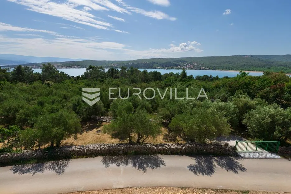 otok krk, čižići, trosoban stan 200 m od mora, novogradnja - slika 3