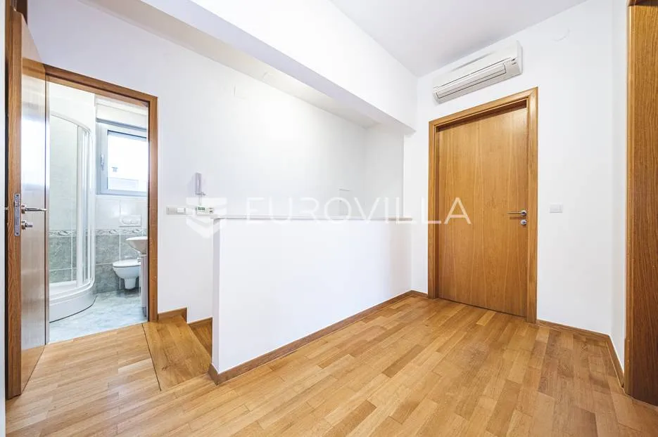 zagreb, jordanovac, prekrasan peterosoban stan 230 m2 s garažom i parkirnim mjestom - slika 19