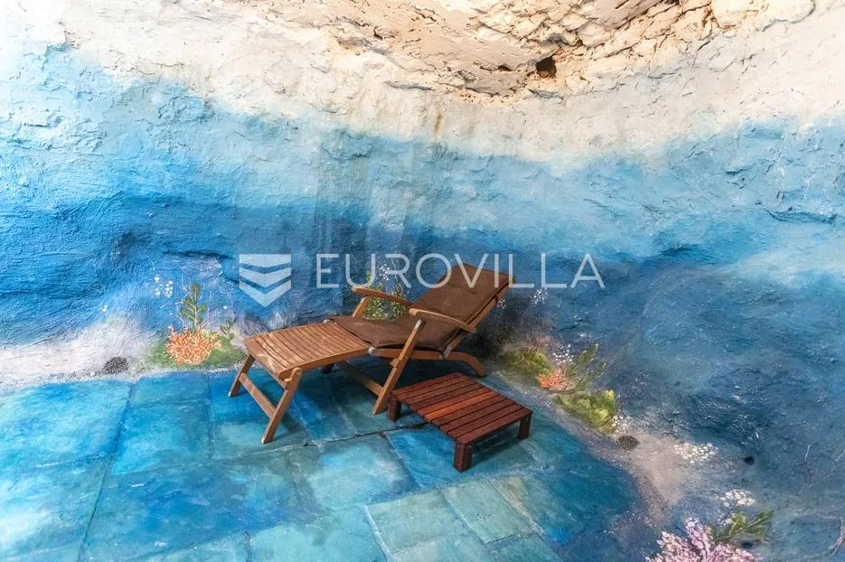hvar, vrbanj, renovirana kamena kuća - slika 47