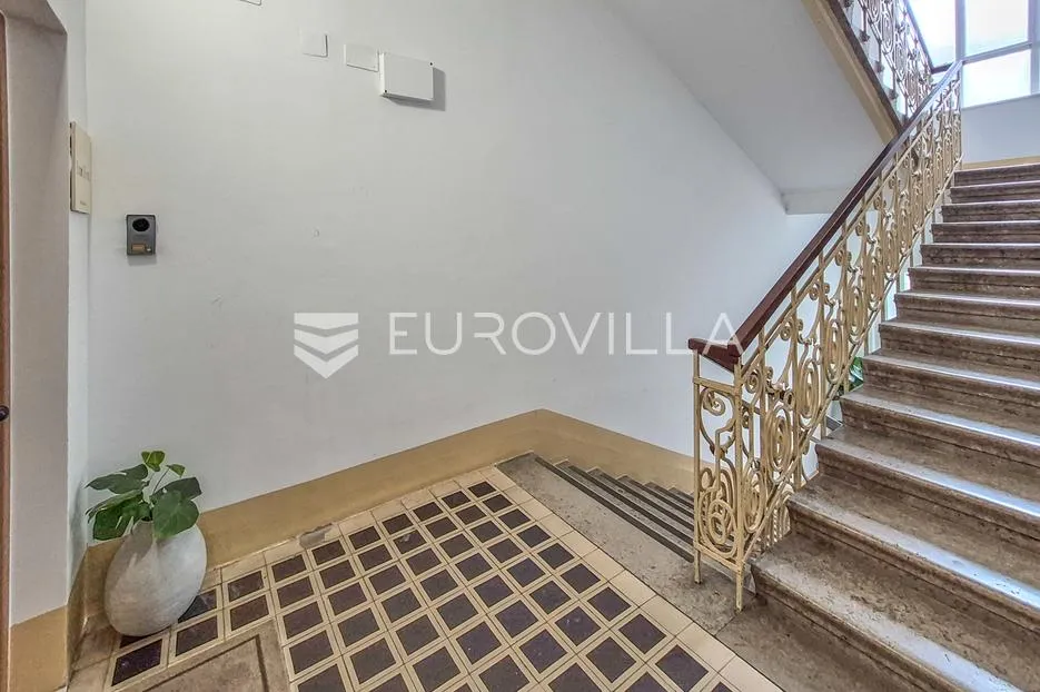 ilica poslovno, stambeni prostor 227.32 m² s parkingom - slika 17