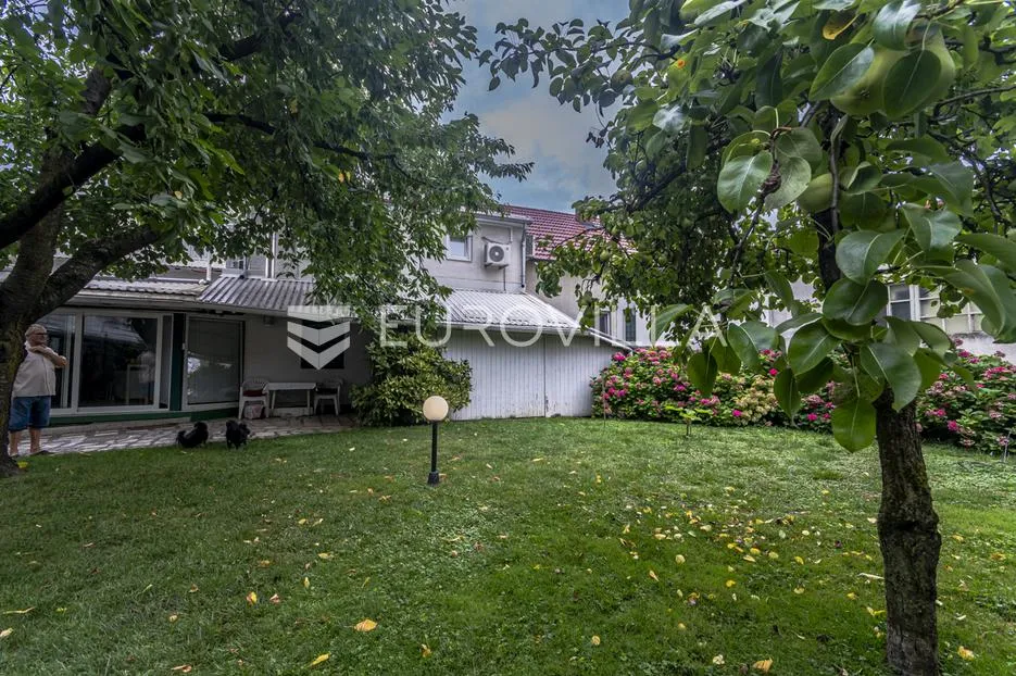 varaždin, centar, stambeno poslovna kuća površine 185 m² - slika 2