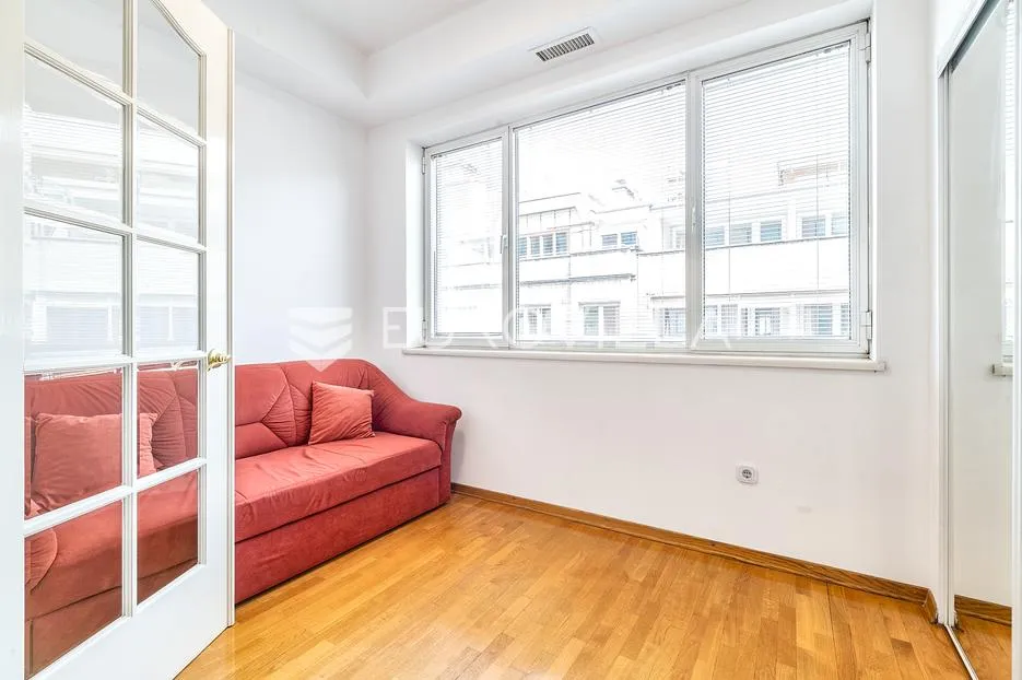 zagreb, importanne galerija dvosoban stan 95 m² - slika 7