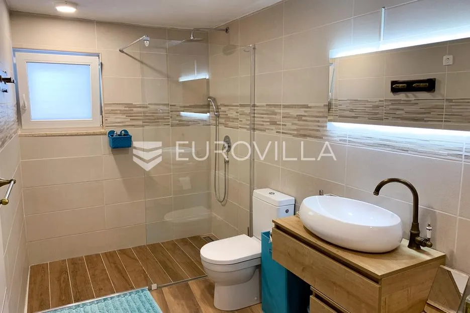 otok krk, baška, predivna kuća s dva apartmana 80m od mora - slika 15