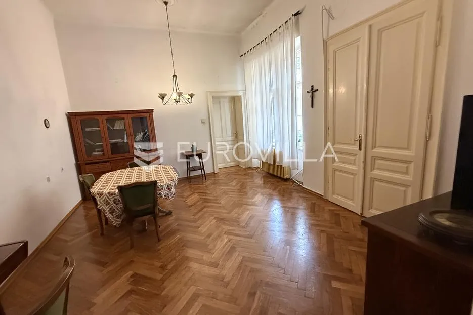 Osijek, Centar grada, 4S stan u secesijskoj zgradi, pogled na park - Gornji grad / Centar