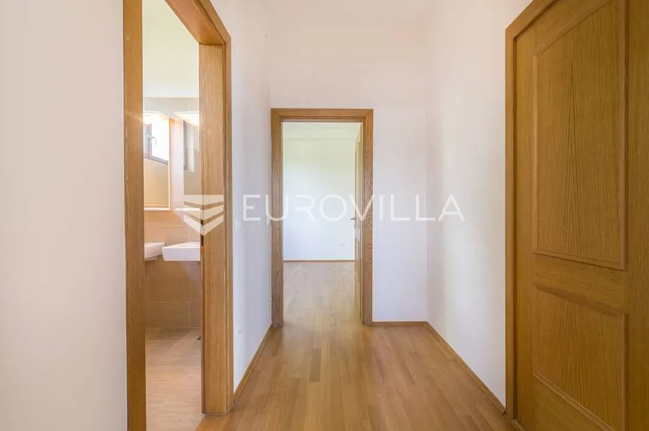 šestinski vrh, četverosoban stan 130 m², za najam - slika 16