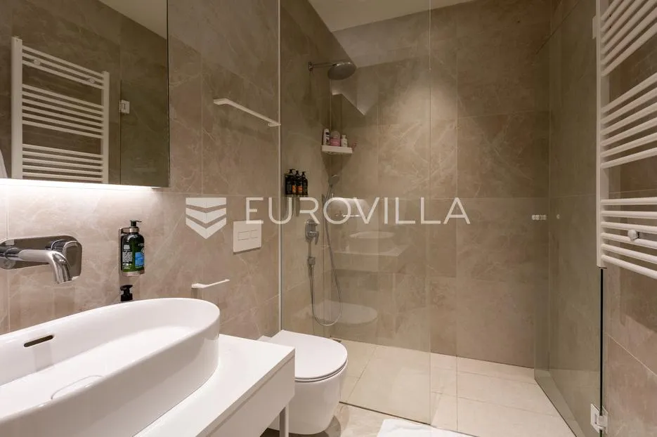 istra, savudrija, petram resort, elegantan stan u prizemlju s vlastitim vrtom - slika 14