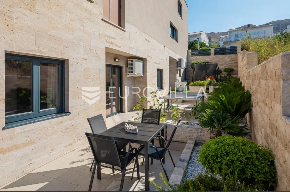 pag prekrasna villa sa pogledom na more 350 m² na 200 metara od mora - slika 66
