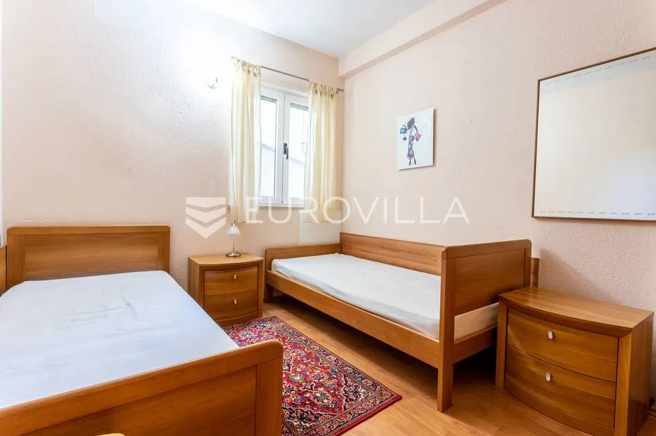 omiš, apartmanska kuća blizu plaže - slika 11