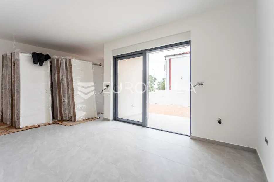 vodice, prostran dvosoban stan, 112,61 m² - slika 4