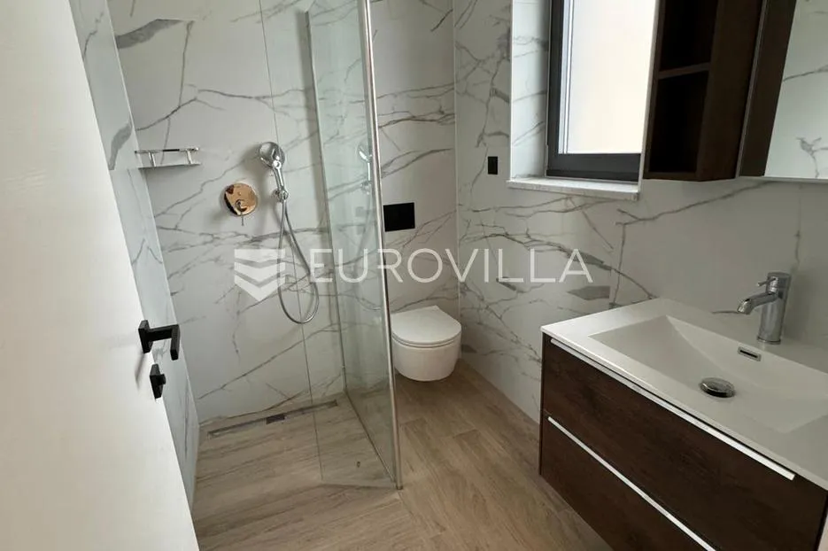 opatija, pobri, troetažni stan u novogradnji 269,38 m² - slika 12