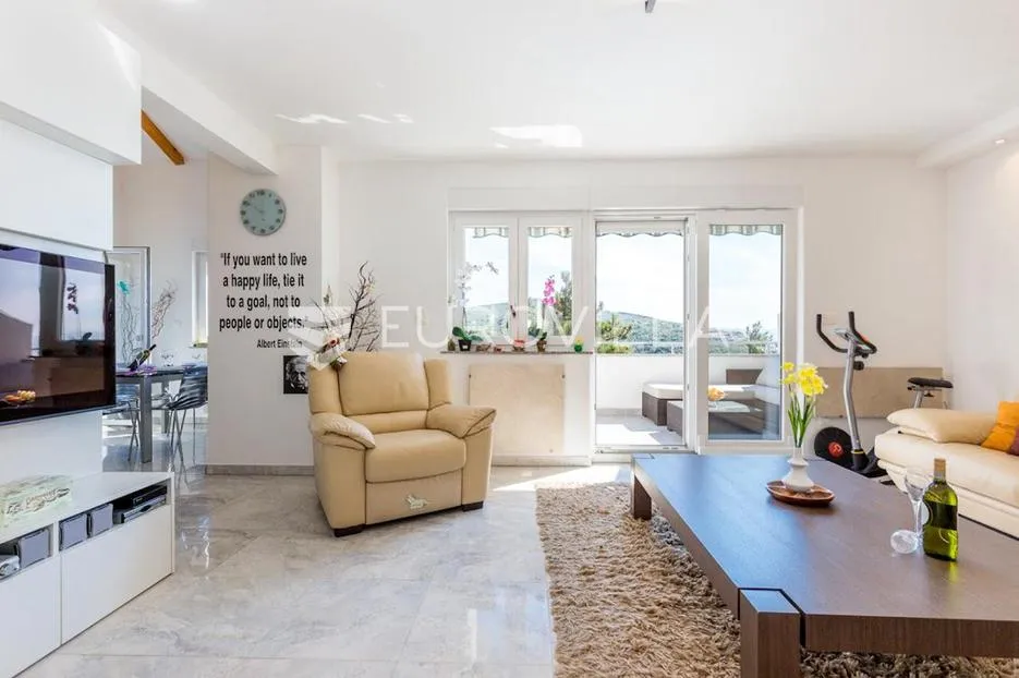 crikvenica, eksluzivni četverosobni penthouse neto korisne površine od 145 m² s parkingom - slika 2