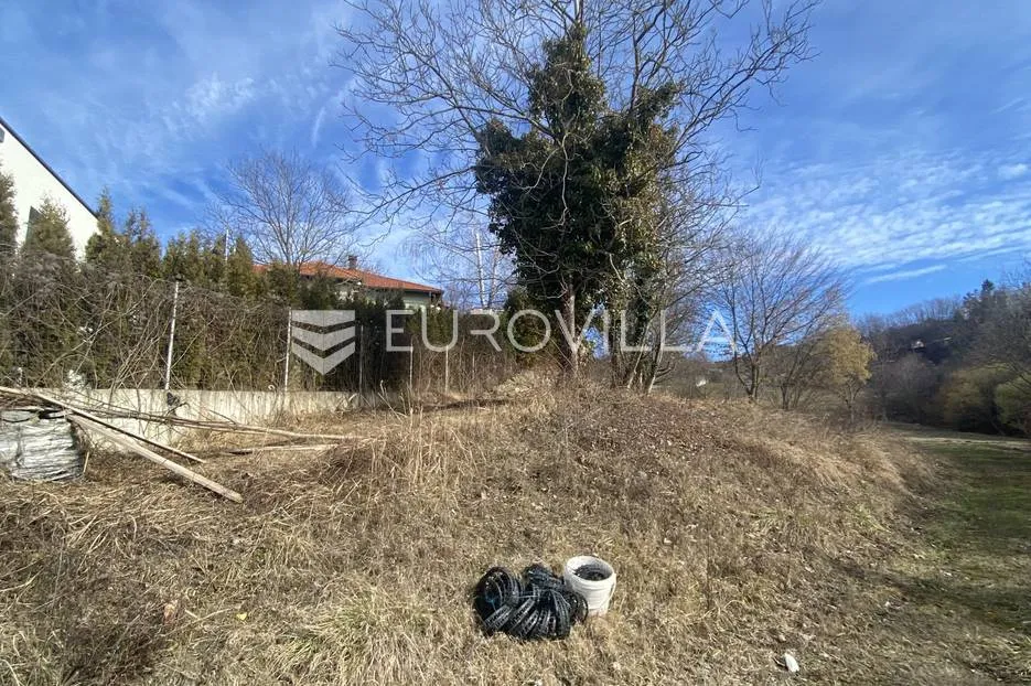 šestine, građevinsko zemljište 3200 m2 - slika 3
