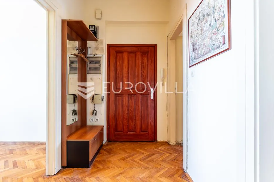 split, bačvice, komforan dvosoban stan površine 67 m² - slika 9