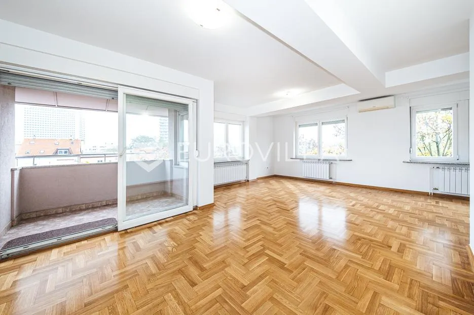 zagreb, trešnjevka, uređen četverosoban stan nkp 122, 35 m2 - slika 3