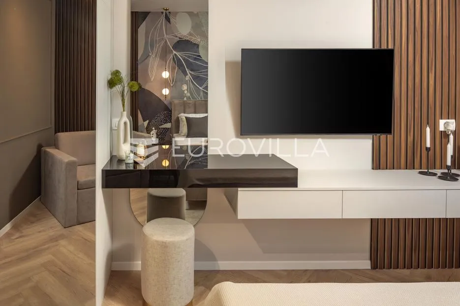 rijeka, centar, novouređen luksuzan stan 100 m² s tri apartmana - slika 12