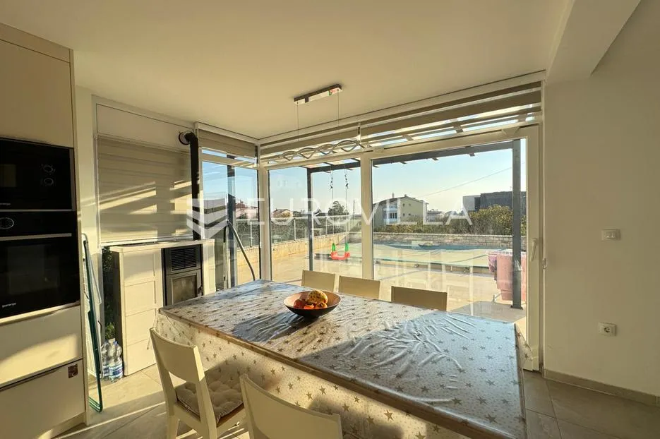 istra, medulin, elegantan stan 91 m² s vlastitim vrtom i bazenom - slika 5