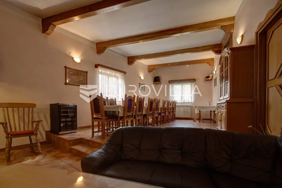istra, banjole, prostrana stambeno poslovna kuća za odmor, 750 m², parcela 1370 m² - slika 26