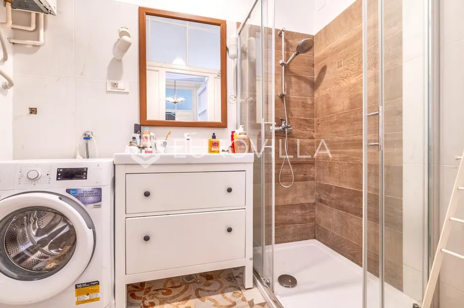 zagreb, kačićeva ulica, prekrasan četverosoban stan s balkonom 80 m² - slika 6