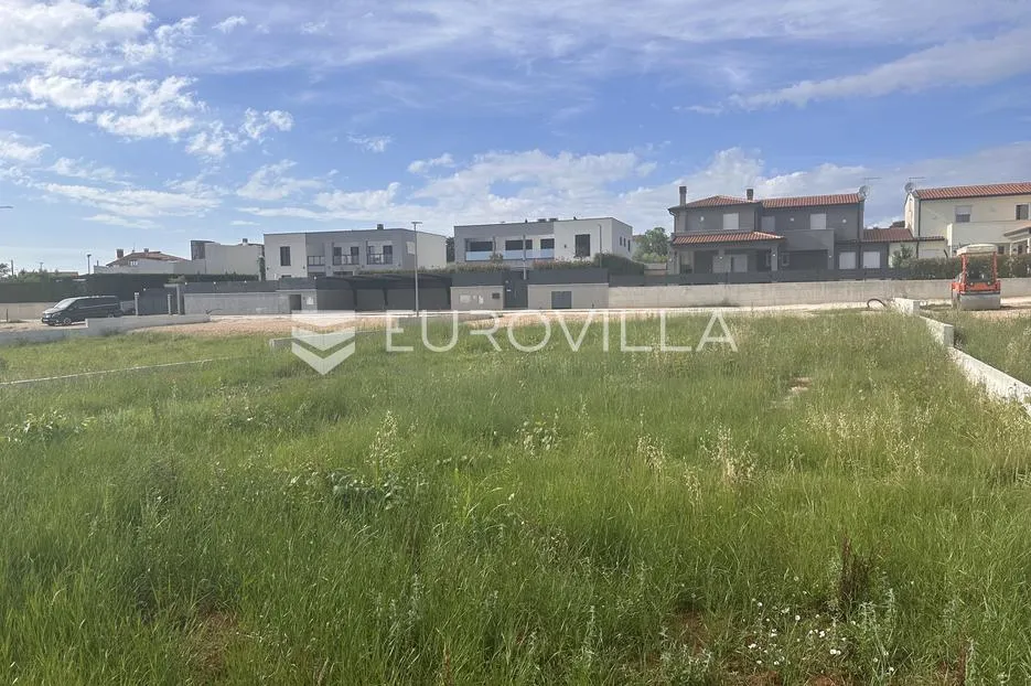 istra, kaštelir, građevinsko zemljište 809m2 s projektom i pravomoćnom građevinskom dozvolom - slika 12