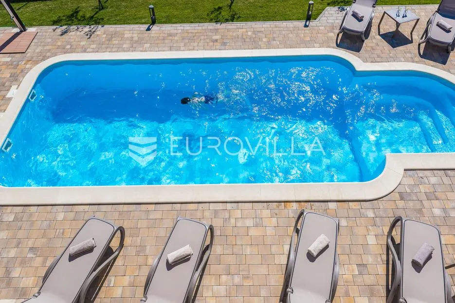 sukošan, debeljak, prekrasna villa s bazenom na mirnoj lokaciji - slika 25