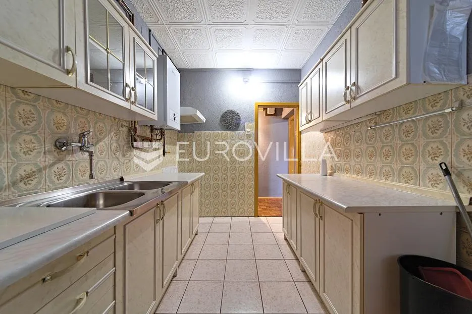 osijek, jug 2, trosoban stan na 2. katu, 49.8 m², obnovljena fasada - slika 10