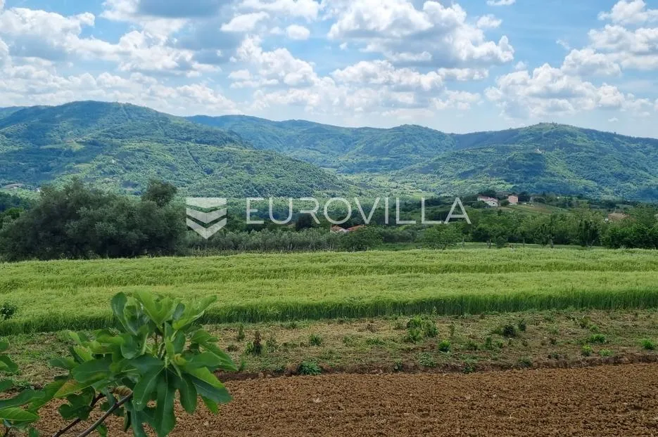 istra, buzet, građevinsko zemljište s pogledom na zelenilo u pravoj oazi mira - slika 4