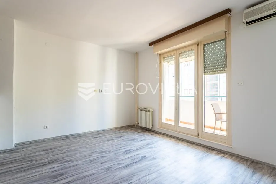 solin, hektorovićeva ulica, jednosobni stan ukupne površine 42 m² - slika 1