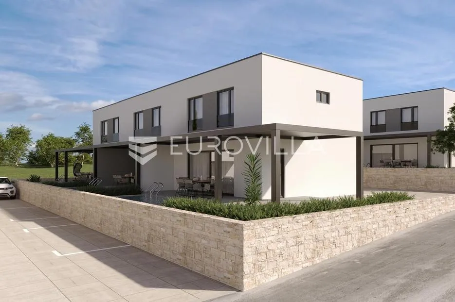 mandre, trosobni dvoetažni stan s privatnim bazenom i dvorištem u najljepšoj ulici 136,6 m² - slika 3