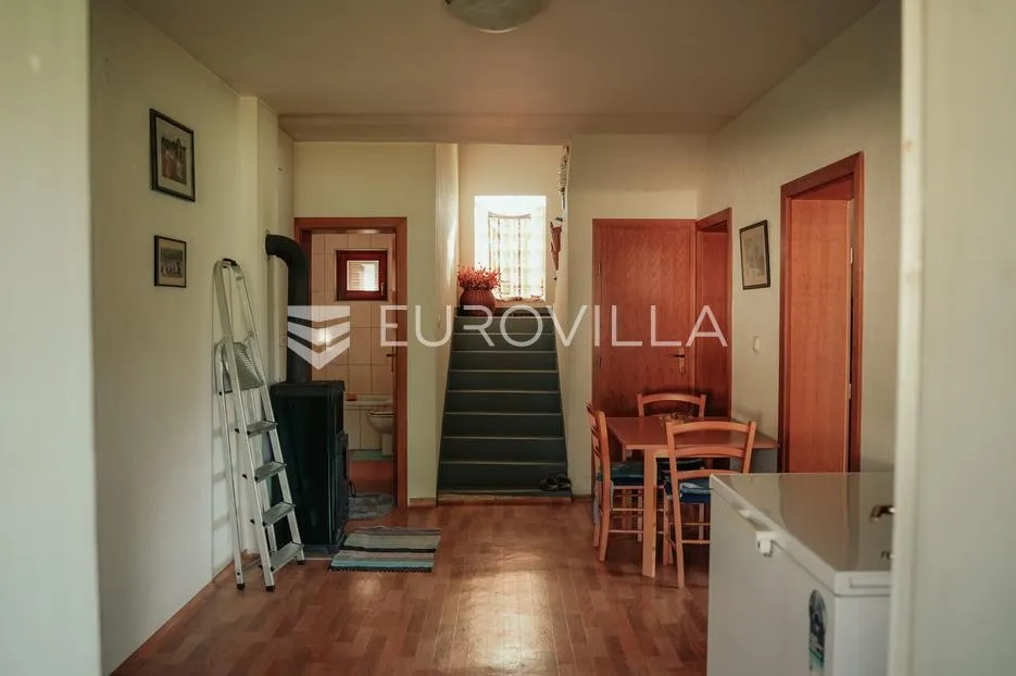 nuštar, prostrana obiteljska kuća 280 m², na zemljištu od 5684 m² - slika 11