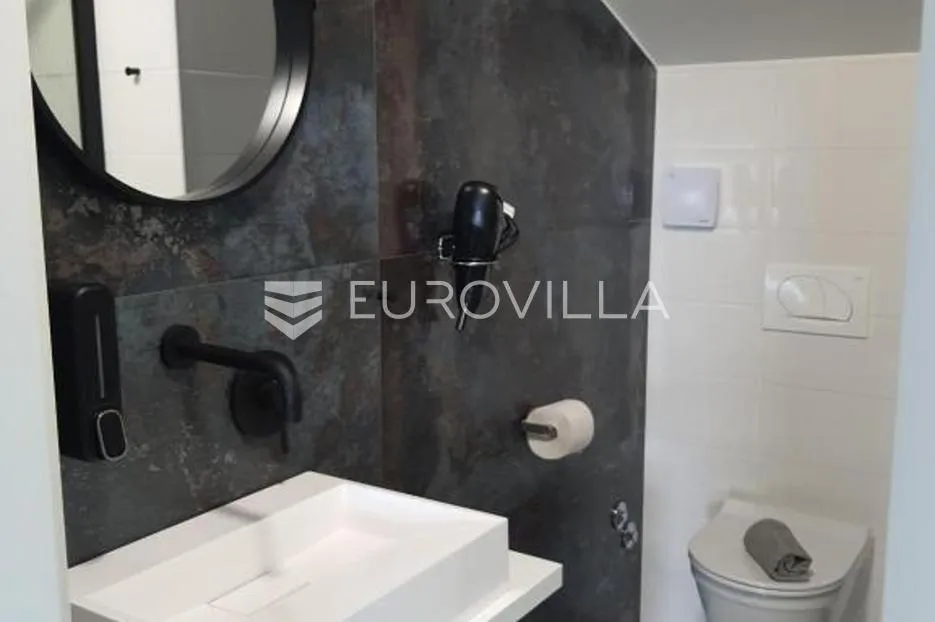 lovran, predivna kuća s tri apartmana 50 m od mora - slika 18