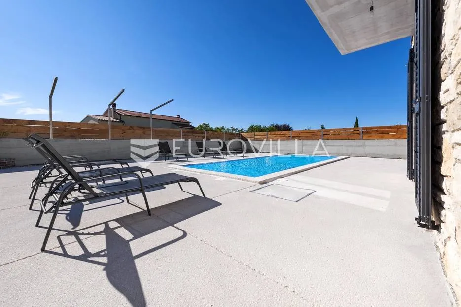 rovinj, šira okolica rovinja posebna samostojeća kuca 200 m² - slika 57
